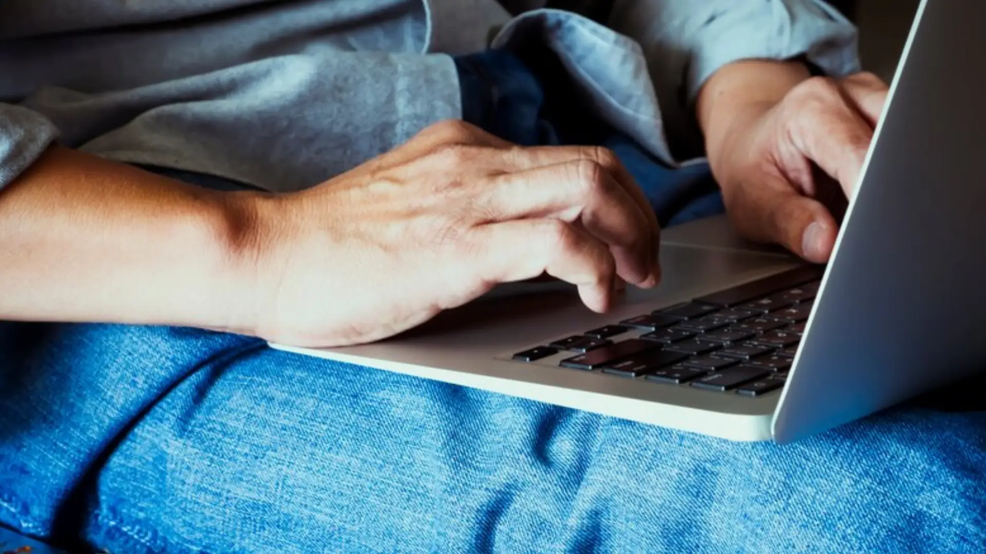 ¡Pilas! Alerta por video de Facebook de falsas subastas de equipos electrónicos incautados por la Dian