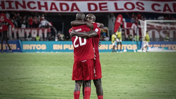 No merecía ese adiós: Adrián Ramos se despidió entre lágrimas y detonaciones en el Pascual