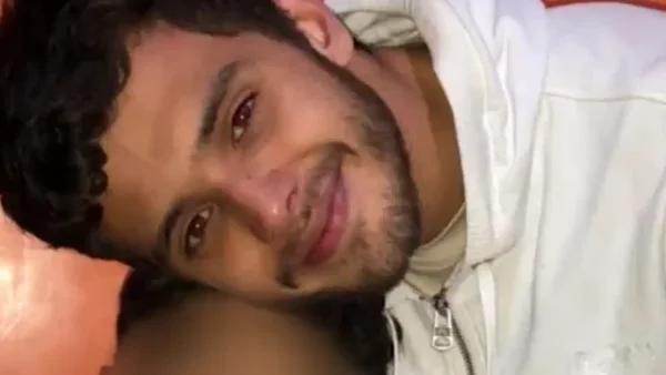 Joven estudiante se debate entre la vida y la muerte tras brutal atraco en puente peatonal de Bogotá