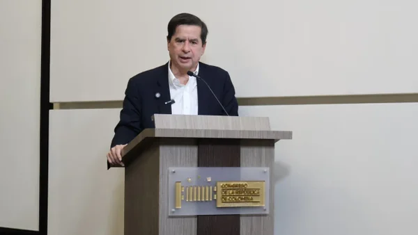 El señalamiento del ministro del Interior al presidente del Senado: "Ha pasado a ser jefe de la oposición" El señalamiento del ministro del Interior al presidente del Senado: "Ha pasado a ser jefe de la oposición"