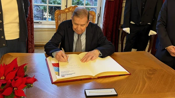 España concedió oficialmente asilo al líder opositor Edmundo González