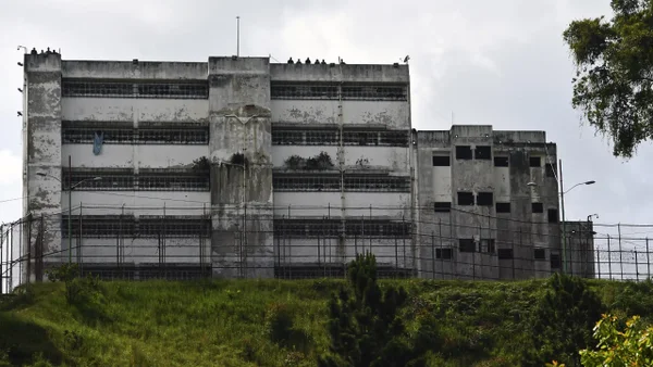 Grave denuncia: tomaron la cárcel de Ramo Verde en Venezuela y habría varios presos políticos heridos Grave denuncia: tomaron la cárcel de Ramo Verde en Venezuela y habría varios presos políticos heridos