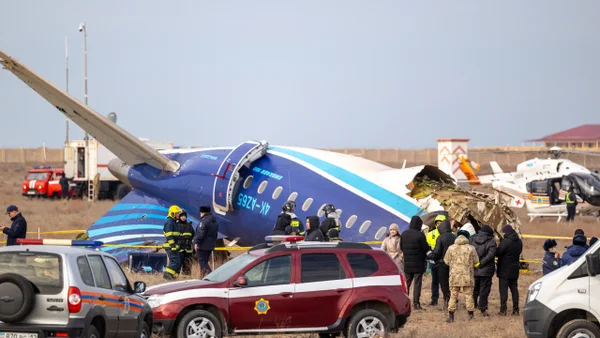 Confirman la muerte de 38 pasajeros del avión que se estrelló en Kazajistán en Navidad