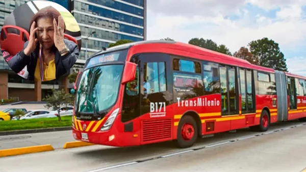 ¡Video! Mujer ocupó dos sillas en TransMilenio y desató indignación entre pasajeros: "Sapas"