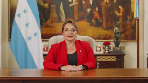Presidenta de Honduras advierte a Donald Trump si inicia deportación masiva de migrantes