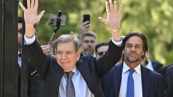 Así fue el paso de Edmundo González Urrutia por Montevideo, Uruguay