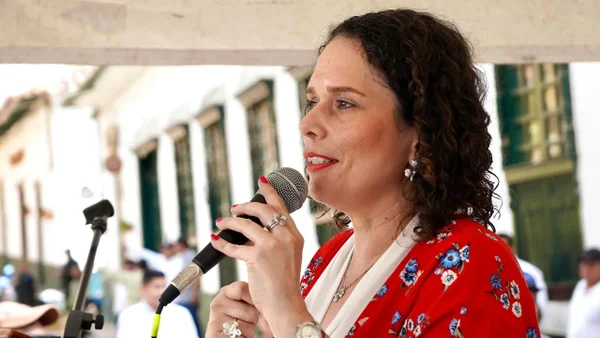 ¿Qué pasará con los peajes en los que se suspendió el aumento superior al 30%? Ministra de Transporte despeja dudas