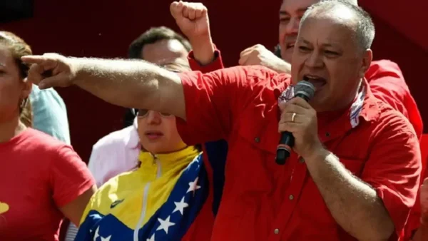 Diosdado Cabello ordenó cacería de expresidentes con carteles de "Se busca": fuertes advertencias