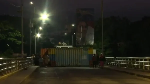 ¿Qué oculta Maduro? Retiran contenedores tras anunciar el cierre de la frontera con Colombia
