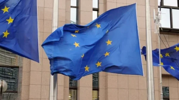 Unión Europea mantiene sus esfuerzos por buscar un acuerdo de aranceles con EE. UU.