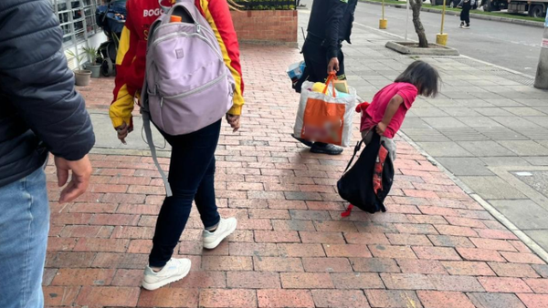 Niños emberá, entre ellos un bebé, habrían sido abandonados en Bogotá