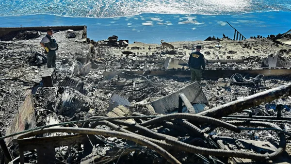 Ya son 24 muertos por el incendio en Los Ángeles y el rescate de los cuerpos se dificulta