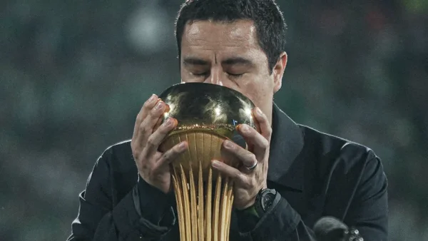 ¿Por qué habría renunciado Efraín Juárez a Nacional? Problemas en el verdolaga