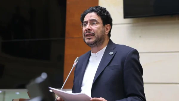 "Llegó el día de la justicia": las palabras de Iván Cepeda tras conocer fallo contra Álvaro Uribe