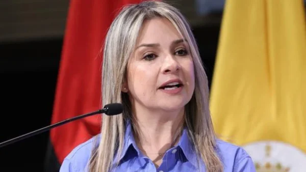 Este será el equipo económico de Vicky Dávila durante su campaña por la Presidencia