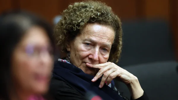 "Se suspende el proceso hasta que el ELN piense si quiere caminar en la paz": Vera Grabe