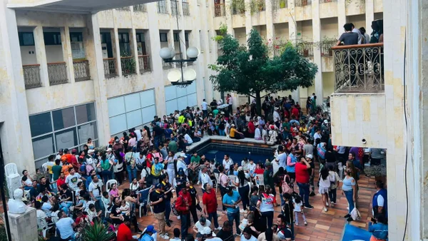 Más de 1.000 desplazados del Catatumbo llegaron a Cúcuta: solicitan donaciones Más de 1.000 desplazados del Catatumbo llegaron a Cúcuta: solicitan donaciones