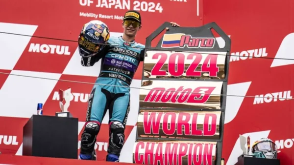 David Alonso se quedó con el premio a Atleta del año en deporte no olímpico David Alonso se quedó con el premio a Atleta del año en deporte no olímpico