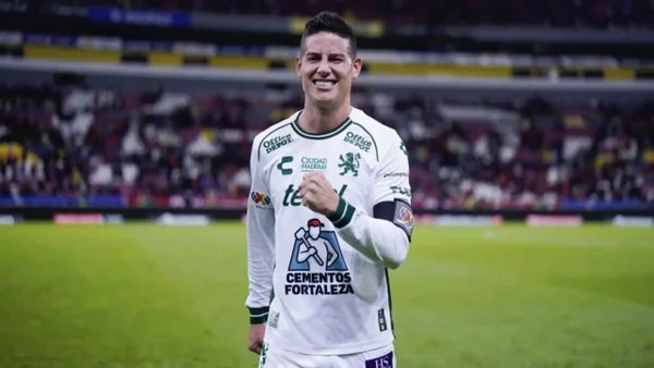 Periodista mexicano viajó a Envigado para conocer al padre de James y entregarle la camiseta de León