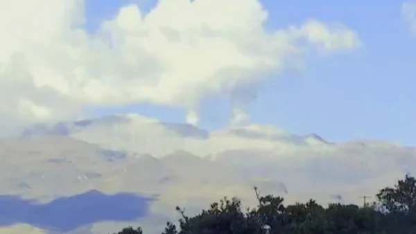 Continúa alerta amarilla en el Cauca por actividad en volcán Curiquinga: autoridades recomiendan usar tapabocas Continúa alerta amarilla en el Cauca por actividad en volcán Curiquinga: autoridades recomiendan usar tapabocas