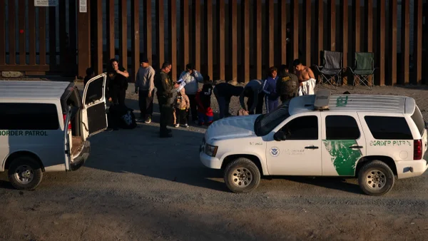 En Estados Unidos iniciarán redadas para detener a migrantes indocumentados