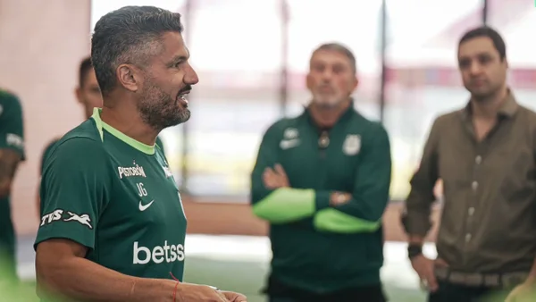 “Llegamos el club más grande de Colombia”: Javier Gandolfi se presentó con su cuerpo técnico