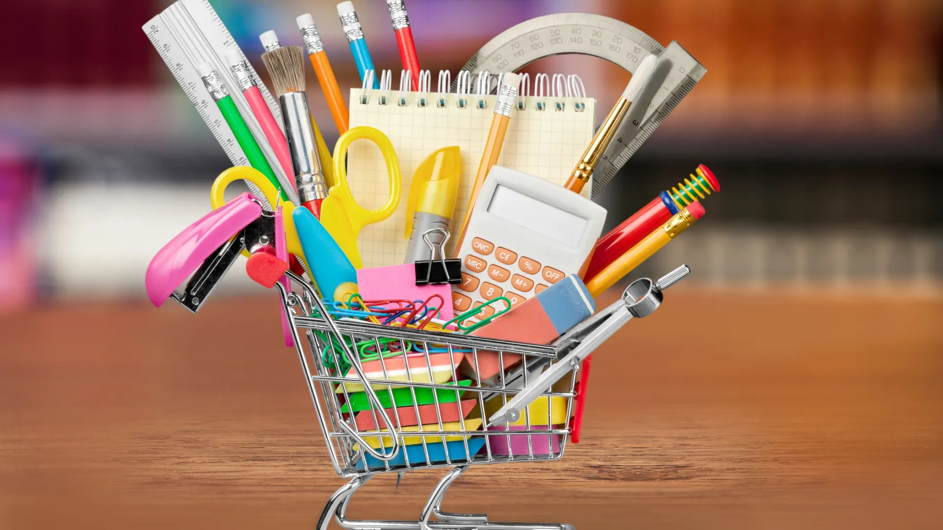 útiles escolares en Colombia precios