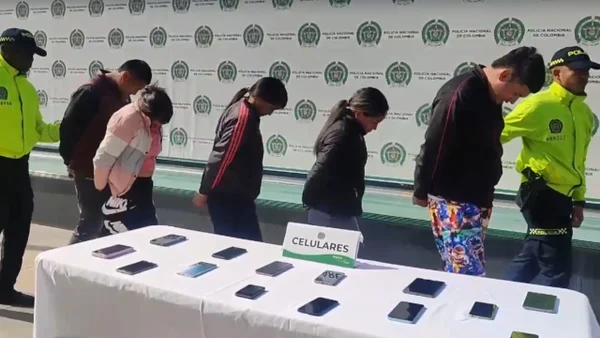 Cayó banda que robó celulares en concierto de Karol G: también hurtaban en Transmilenio