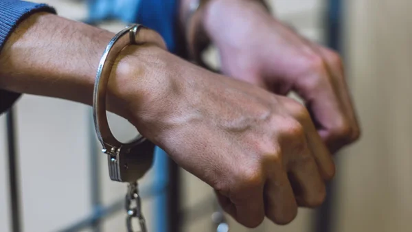 Mujer contrató a un sicario para que matara a su pareja sentimental a tiros en Medellín