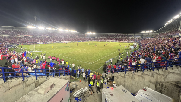 Policía está trabajando para identificar a los responsables del ataque del bus de Millonarios: alcalde de Santa Marta