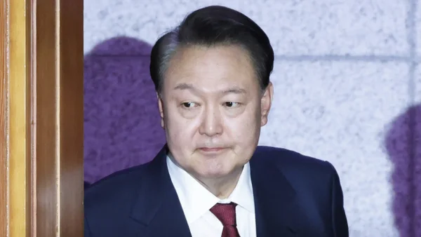 Fiscalía de Corea del Sur imputó al presidente Yoon Suk Yeol por insurrección