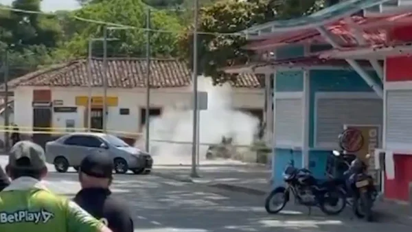 Policía salvó a un centenar de niños de un atentado con explosivos en Valle del Cauca Policía salvó a un centenar de niños de un atentado con explosivos en Valle del Cauca