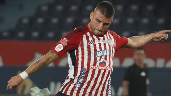 Junior volvió a pinchar en casa: Águilas le amargó la noche al tiburón