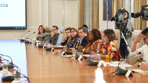 Mininterior propone a los demás ministros presentar su renuncia y dejar que el presidente decida