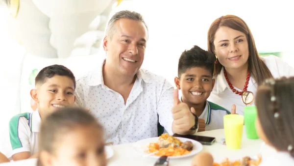Por primera vez, estudiantes de Pereira tendrán garantizado el PAE Por primera vez, estudiantes de Pereira tendrán garantizado el PAE