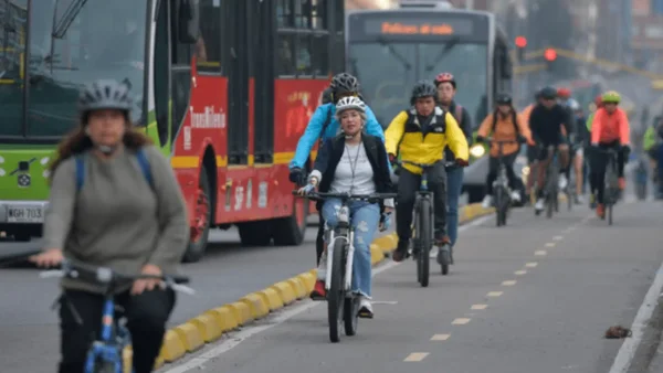 Avanza el día sin carro y moto en Bogotá: van 60 comparendos y 24 inmovilizaciones
