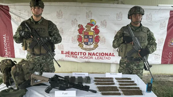En video: menor escapó de las disidencias de las Farc en Tuluá y entregó material de guerra En video: menor escapó de las disidencias de las Farc en Tuluá y entregó material de guerra