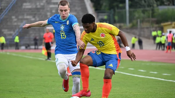 Colombia perdió su invicto frente a Brasil y complicó su camino en el Sudamericano Colombia perdió su invicto frente a Brasil y complicó su camino en el Sudamericano