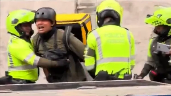 Policía de Tránsito aclara lo sucedido con domiciliario al que le inmovilizaron su ciclomotor en Bogotá