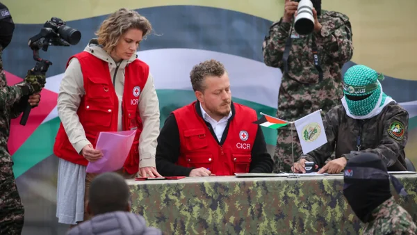 Cruz Roja pide que el próximo canje de rehenes y prisioneros en Gaza sea privado