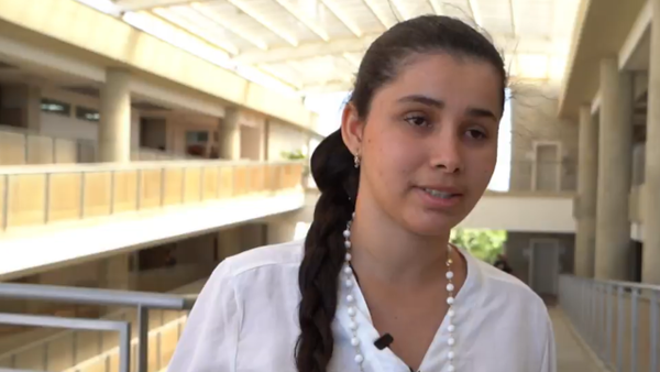 "Es mejor intentarlo a quedarse con la duda": la joven invidente que cumplió su sueño de estudiar "Es mejor intentarlo a quedarse con la duda": la joven invidente que cumplió su sueño de estudiar