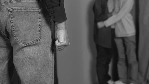 Mandó al niño a la tienda para abusar de la niña: así atraparon a un hombre en Medellín Mandó al niño a la tienda para abusar de la niña: así atraparon a un hombre en Medellín