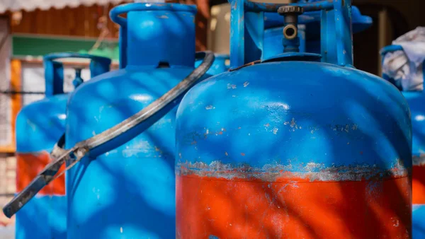 Denuncian que el Gobierno habría suspendido el pago de subsidios al gas LP en cilindros