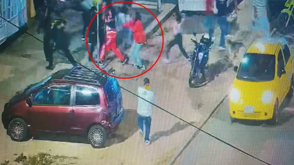 En video: así fue la violenta estampida de menores descubiertos en una chiquiteca en Boyacá En video: así fue la violenta estampida de menores descubiertos en una chiquiteca en Boyacá