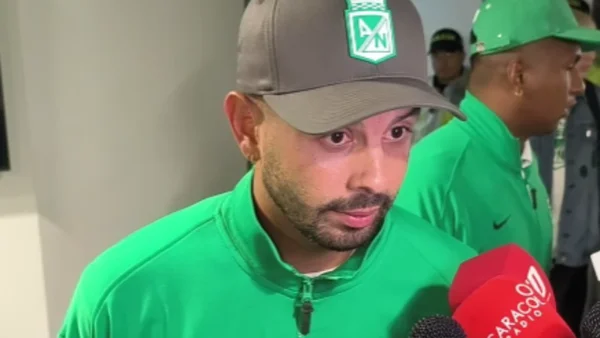 Edwin Cardona se 'picó' con periodista tras el duelo con Santa Fe en El Campín