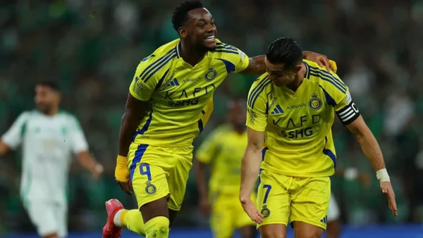 Jhon Durán sigue sin creer jugar junto a Cristiano Ronaldo: vida en modo videojuego Jhon Durán sigue sin creer jugar junto a Cristiano Ronaldo: vida en modo videojuego