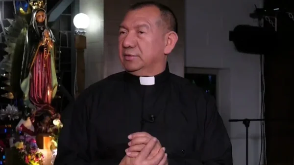 Padres en EE. UU. están cediendo la custodia de sus hijos a sacerdotes por miedo a la deportación