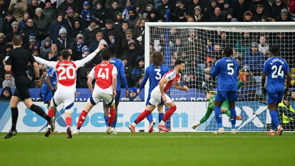 Arsenal logró agónico triunfo contra Leicester y presionó al Liverpool, de Luis Díaz: vea los goles Arsenal logró agónico triunfo contra Leicester y presionó al Liverpool, de Luis Díaz: vea los goles
