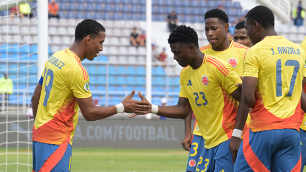Kener González le devolvió la ventaja a Colombia con un golazo a lo Romario: video
