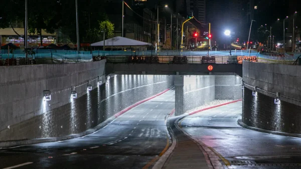 Habilitan paso vehicular por el deprimido de la calle 72 de Bogotá